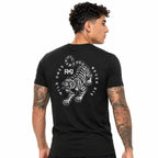 Modelo usando Playera RVG™ Wild Ones – Streetwear de artes marciales México
