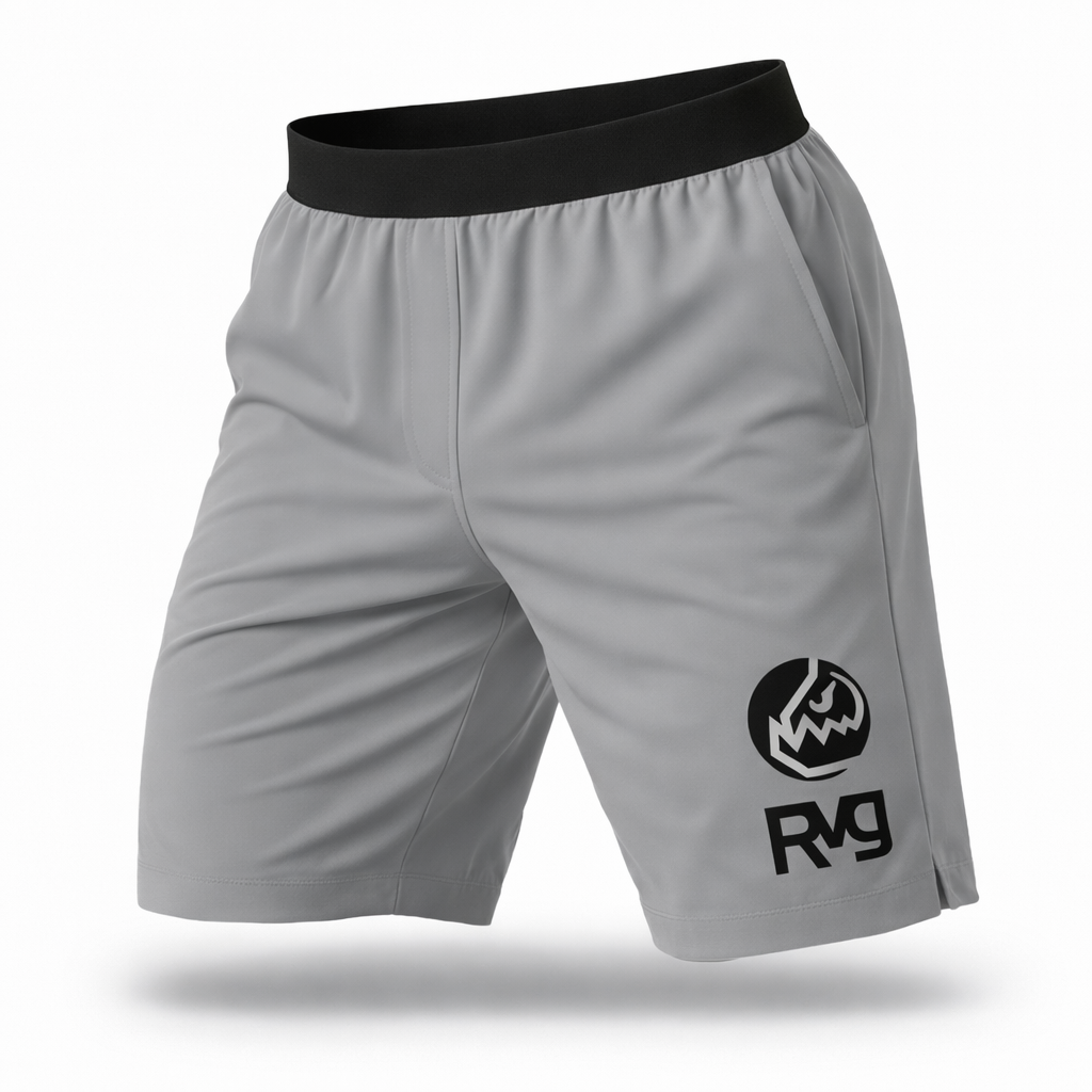 Short RAVGE color gris titanium con logo RVG, largo 17 pulgadas, disenado para entrenamiento, artes marciales y uso deportivo.