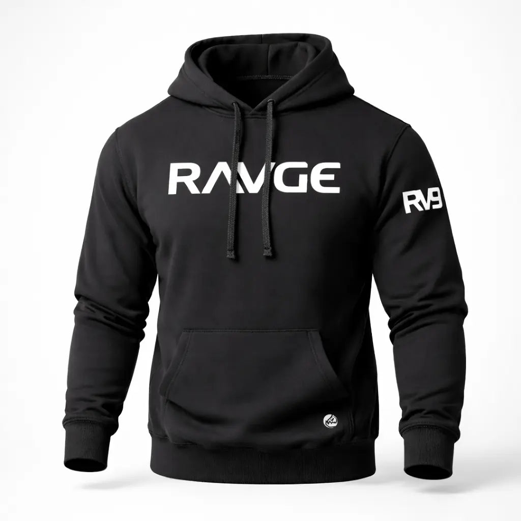 Sudadera negra RAVGE con logotipo en pecho y detalles RVG en manga, disenada para uso urbano y estilo deportivo.